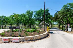 21424 Coyote Trl in Lago Vista, TX - Foto de edificio - Building Photo