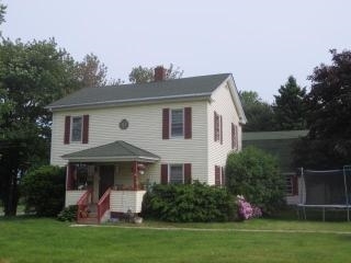 7 Whittaker Rd in Monticello, NY - Foto de edificio