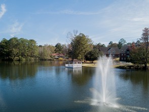 Lakeview at Cottage Hill in Mobile, AL - Building Photo - Building Photo