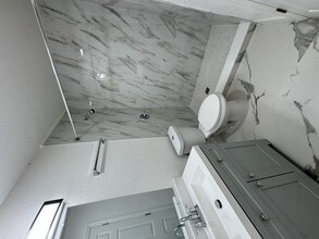 814 39th St in West Palm Beach, FL - Foto de edificio - Building Photo