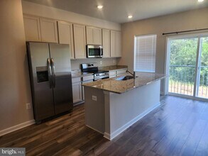 109 Cooperage Rd in Inwood, WV - Building Photo - Building Photo