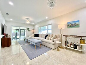 418 W Park Ave in Tampa, FL - Building Photo - Building Photo