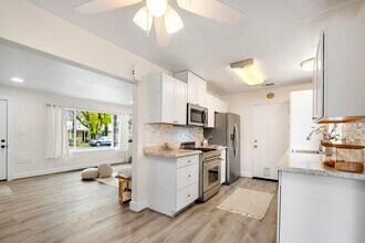 2561 Pacific St in Napa, CA - Building Photo - Building Photo