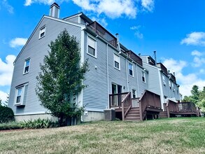 17 Cadogan Way, Unit 17 in Nashua, NH - Foto de edificio - Building Photo