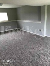 22004 Crystal Ave in Peculiar, MO - Building Photo - Building Photo