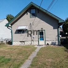 5041 W 13th St in Indianapolis, IN - Foto de edificio - Building Photo