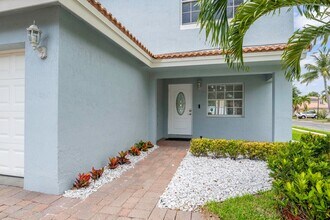 3460 Commodore Ct in West Palm Beach, FL - Building Photo - Building Photo