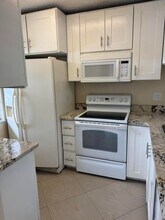 9921 Three Lakes Cir in Boca Raton, FL - Foto de edificio - Building Photo