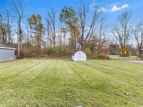 146 October Ln in Buffalo, NY - Foto de edificio - Building Photo