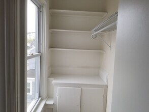 205 Waterman Ave, Unit 2ND in East Providence, RI - Building Photo - Building Photo