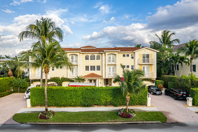 The Tuscan in Naples, FL - Building Photo - Building Photo