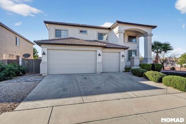 7733 W Southgate Ave in Phoenix, AZ - Building Photo - Building Photo