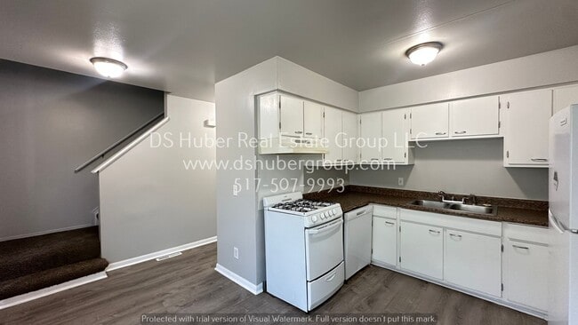 property at 1009 Vincent Ct