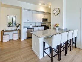 Gateway Luxury Apartments in Pompano Beach, FL - Building Photo