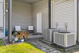 2 Van Ave in Shelbyville, IN - Building Photo - Building Photo