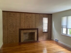 15 Willard St in Waltham, MA - Building Photo - Building Photo