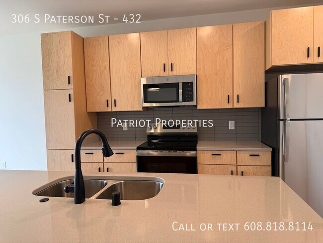 property at 306 S Paterson St