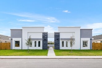 11006 N 33rd Ln, Unit 2B in McAllen, TX - Foto de edificio - Building Photo
