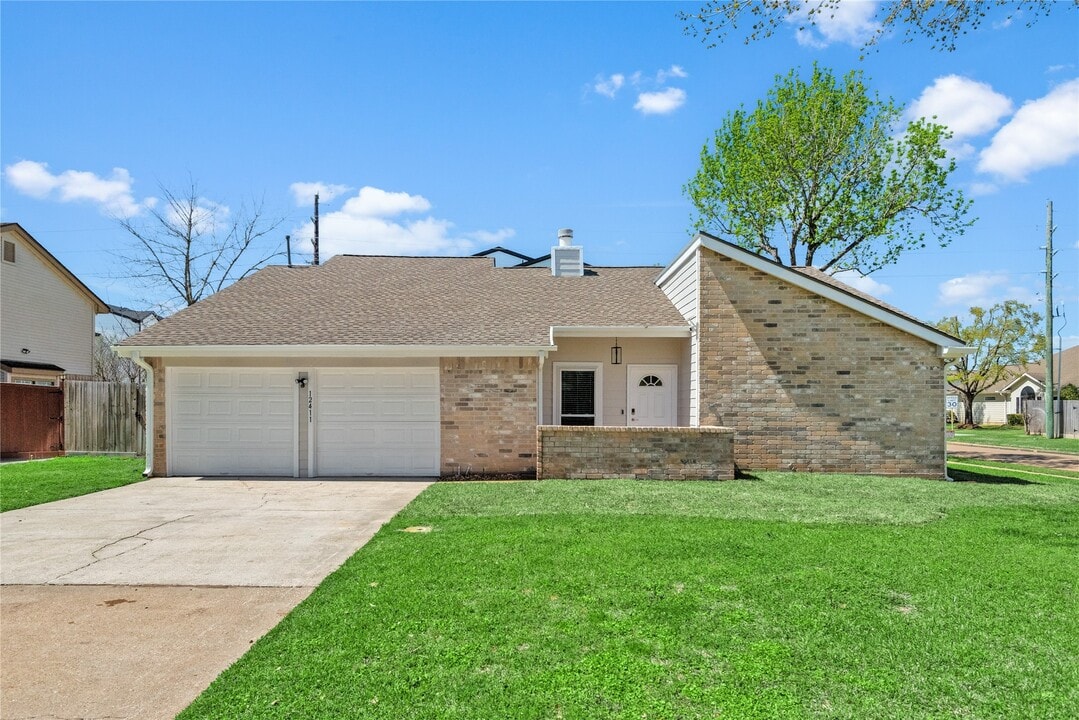 12411 Ravens Mate Dr in Cypress, TX - Foto de edificio