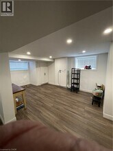 176 Queensdale Ave E in Hamilton, ON - Building Photo - Building Photo