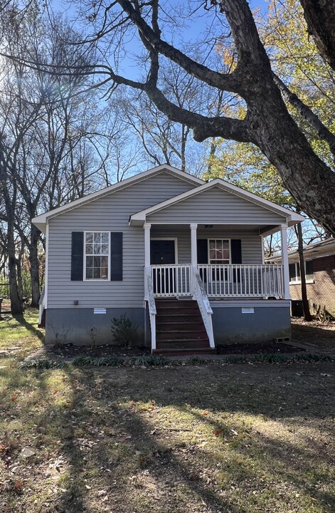 506 Malone Cir in Florence, AL - Building Photo