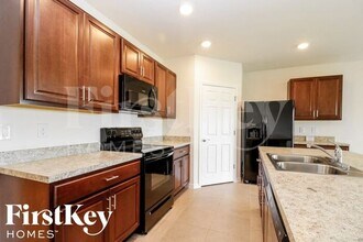 2625 SW 9th Ave in Cape Coral, FL - Building Photo - Building Photo
