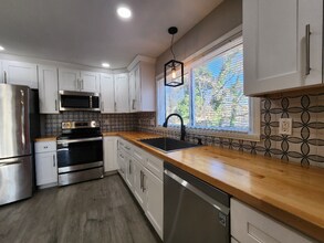 1020 Woodvale Dr in Spartanburg, SC - Building Photo - Building Photo