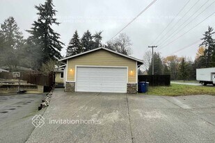 13421 Des Moines Memorial Dr S in Seatac, WA - Building Photo