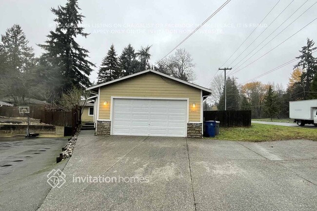 property at 13421 Des Moines Memorial Dr S