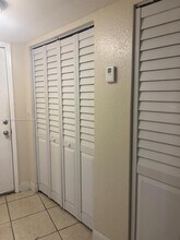4235 N University Dr in Sunrise, FL - Foto de edificio - Building Photo