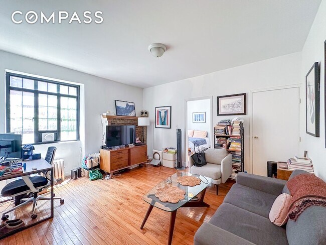 property at 189 W 10th St
