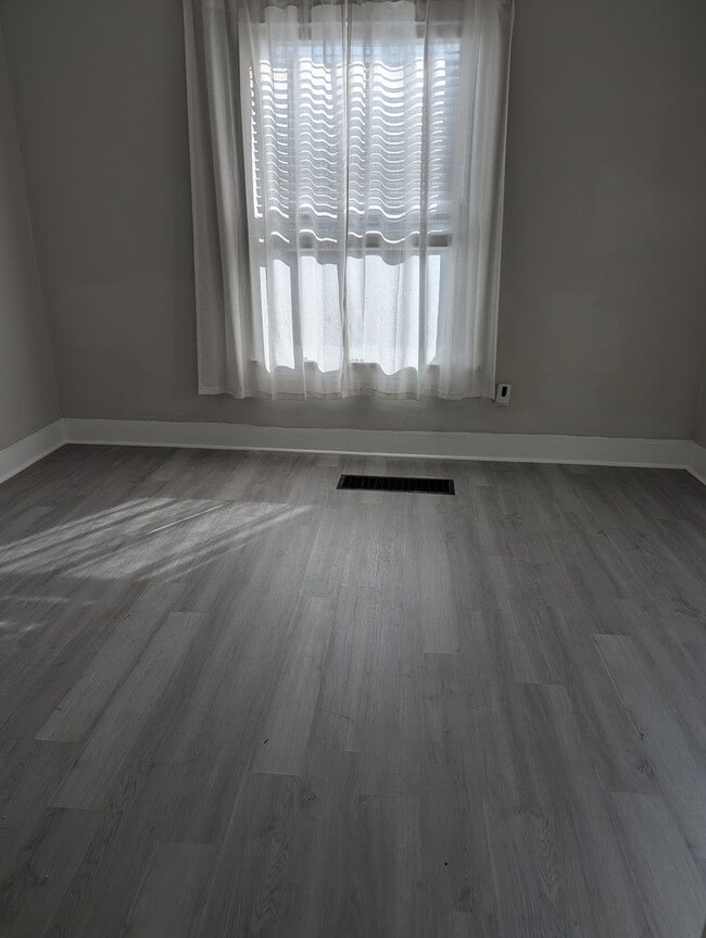 3534 Flora Ave in Kansas City, MO - Foto de edificio - Building Photo