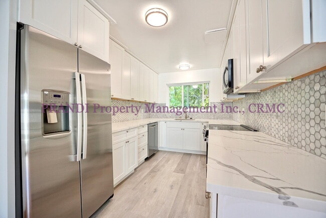 47 Redwood Ave in Corte Madera, CA - Building Photo - Building Photo