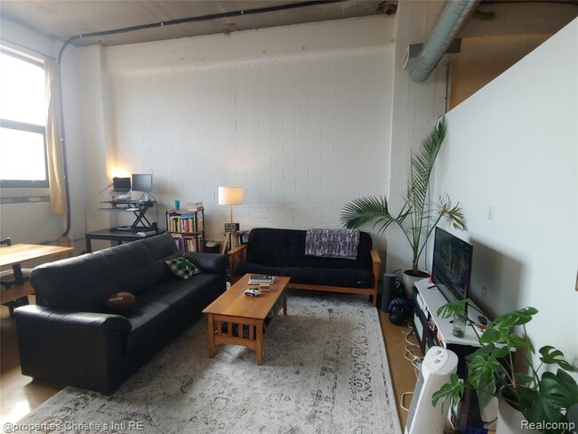 55 W Canfield St in Detroit, MI - Building Photo - Building Photo