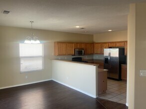 3337 Cochiti St NE in Rio Rancho, NM - Foto de edificio - Building Photo