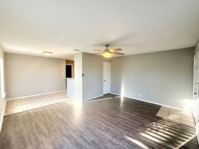 118 Maple St-Unit -A in Arlington, TX - Building Photo - Building Photo