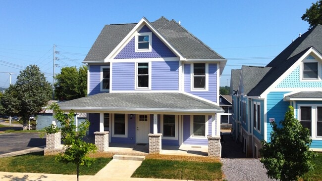 property at 1537 Forest Ave