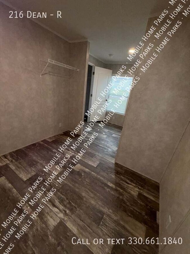 216 Dean Dr in New Kensington, PA - Building Photo - Building Photo