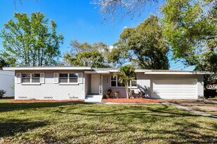5323 Kalmia Dr in Orlando, FL - Building Photo