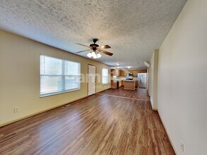 1560 Mallard Cir E in Newark, OH - Building Photo - Building Photo