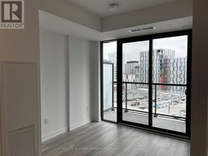 28-928 Eastern Ave in Toronto, ON - Building Photo - Building Photo