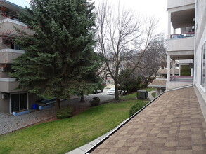 993-993 K. L. O. Rd in Kelowna, BC - Building Photo - Building Photo