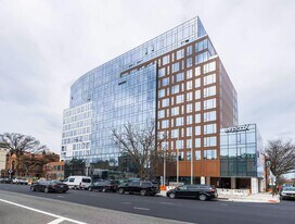 35-32 Leavitt St in Queens, NY - Building Photo