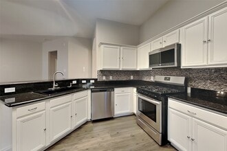 5409 Balmorhea Dr in Pearland, TX - Building Photo - Building Photo