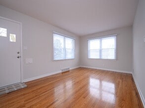5630 Erskine St in Omaha, NE - Building Photo - Building Photo