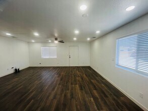 24986 Pso Robles in Barstow, CA - Building Photo - Building Photo