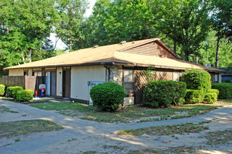 6839 Tiki Ln in Pensacola, FL - Building Photo - Building Photo