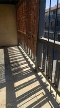 2818 Calle Del Oro in Las Vegas, NV - Building Photo - Building Photo