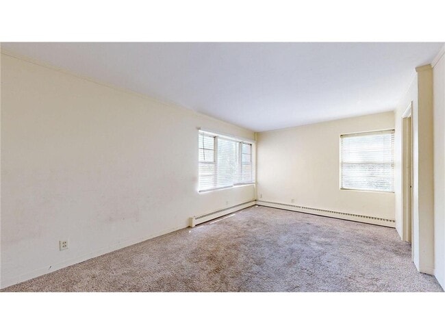 235 Exeter Pl in St. Paul, MN - Building Photo - Building Photo