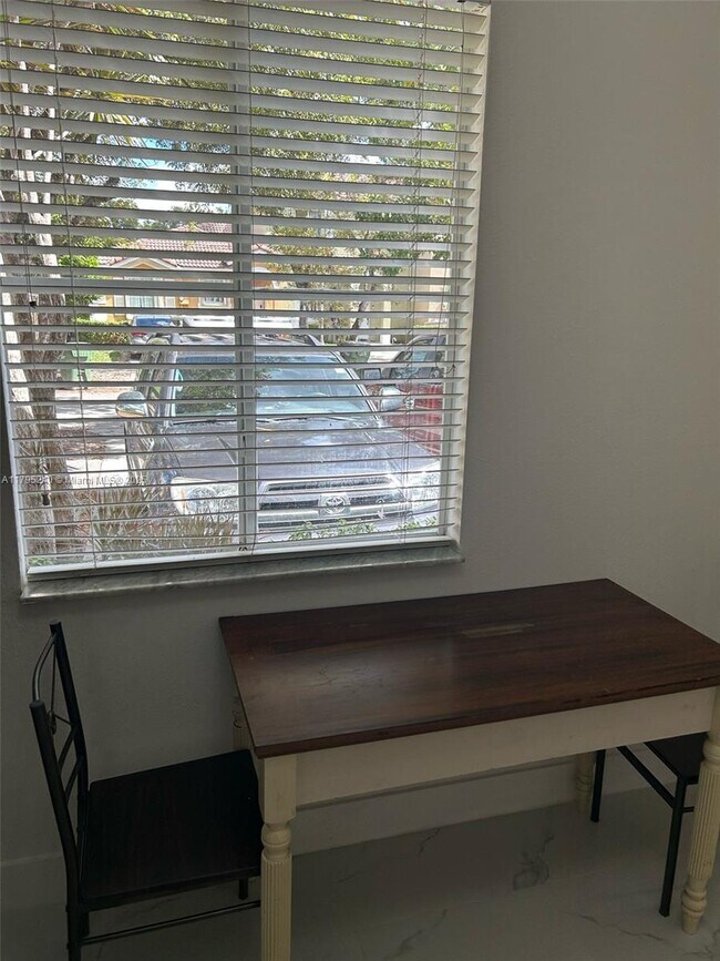 64 SW 15th Terrace-Unit -B in Homestead, FL - Building Photo - Building Photo